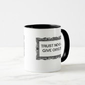 TRUST NO ONE - GIGE OXYGEN MOK (Voorkant rechts)