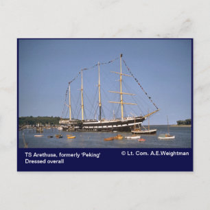 TS Arethusa, voorheen "Peking" met vlaggen Briefkaart