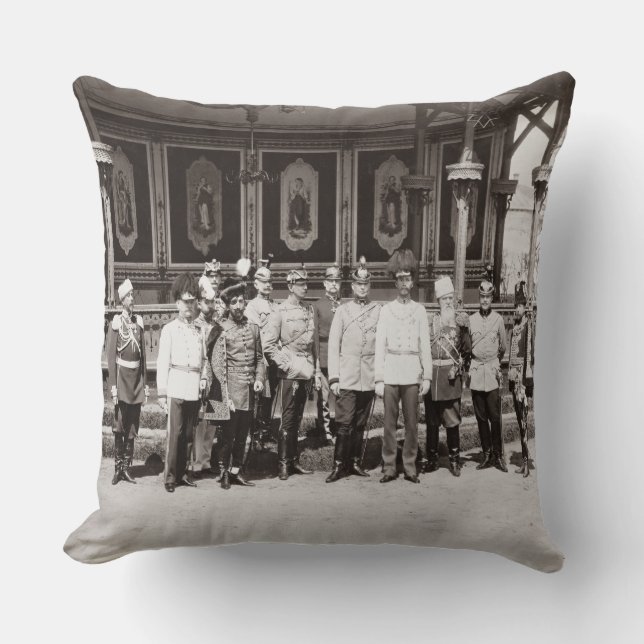 Tsar Nicholas II (1868-1918) die in de garde staat Kussen (Voorkant)