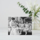 Tsarina of Russia with Olga, Tatiana and Maria Briefkaart (Staand voorkant)