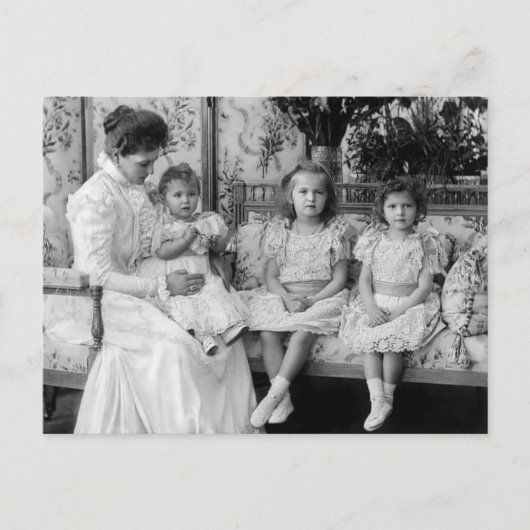 Tsarina of Russia with Olga, Tatiana and Maria Briefkaart (Voorkant)