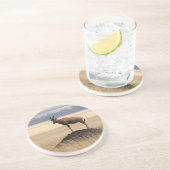 Tsessebe Antelope over het zoeken naar roofdieren Zandsteen Onderzetter (Zijkant)