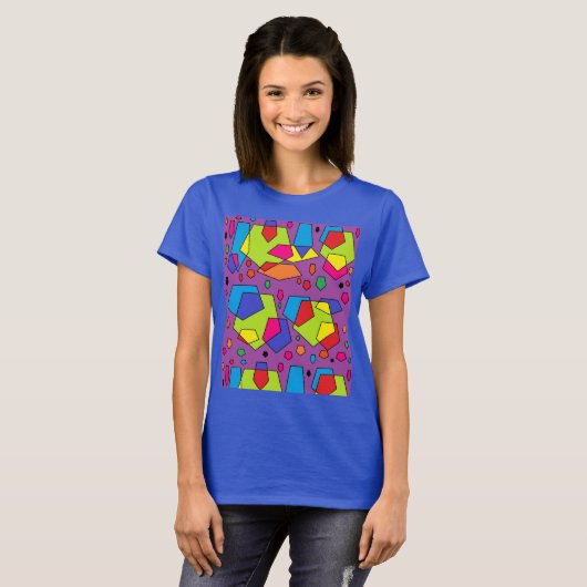 Tshirt top met grote gekleurde brokken erop (Voorkant volledig)
