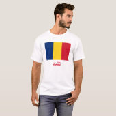 Tsjaadse vlag met naam in het Arabisch T-shirt (Voorkant volledig)