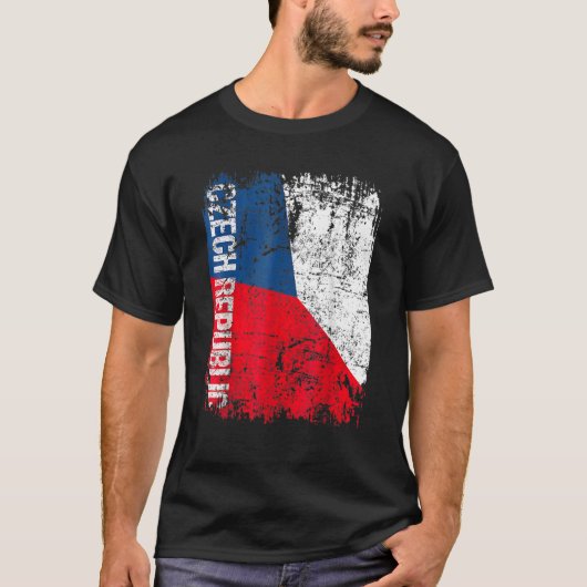 TSJECHIË  Vlag op TSJECHIË — VERZORGDE TSJECHISCHE T-shirt (Voorkant)