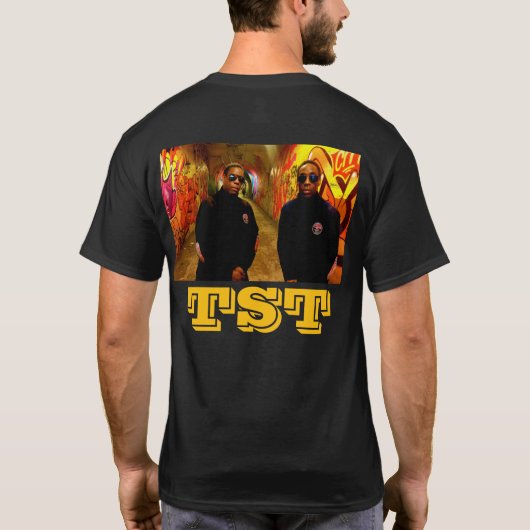 TST. Basic donker T-shirt (Achterkant)