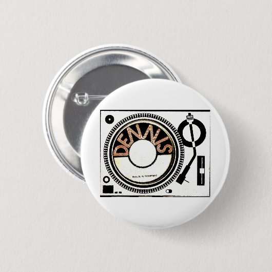 TST/DENNIS BRAND RONDE BUTTON 5,7 CM (Voorkant /achterkant)