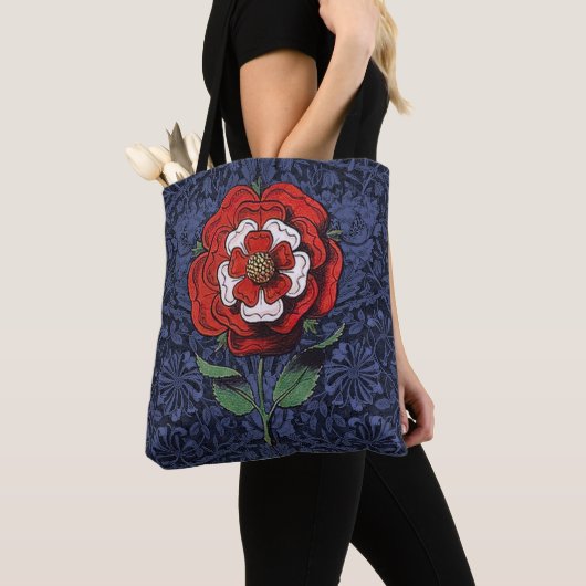 Tudor Roos Rood en Wit Tote Bag (Dichtbij)
