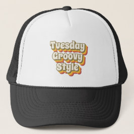 Tuesday Groovy Style 70er Retro Design Trucker Pet