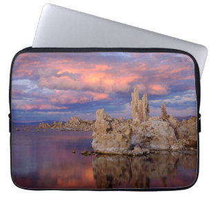 Tufa-formaties op Mono Lake Laptop Sleeve