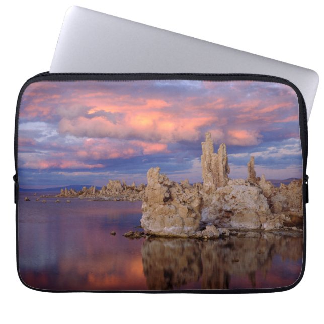 Tufa-formaties op Mono Lake Laptop Sleeve (Voorkant)