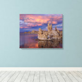 Tufafformaties op Mono Lake Canvas Afdruk (Insitu (Houten vloer))
