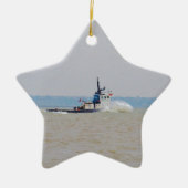 Tug-boot, slagwind en breedband keramisch ornament (Voorkant)