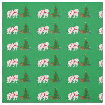 Tug de Samoyed die kerstboom aan het trekken is