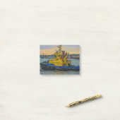 Tugboat sailing at river, montevideo, uruguay post-it® notes (Op bureau)