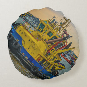 Tugboat sailing at river, montevideo, uruguay rond kussen