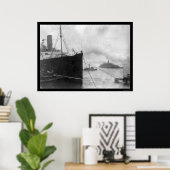 Tugs Pulling Lusitania 1914 Poster (Thuiskantoor)