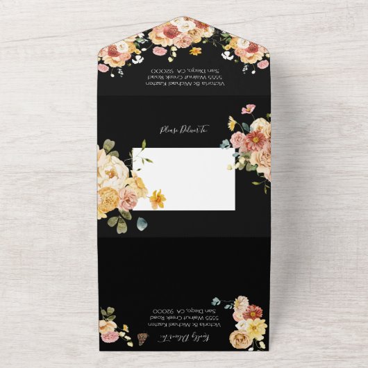 Tuin Bloeiend Bloemstuk Donkere & Droevige Bruilof All In One Uitnodiging (Buitenkant)