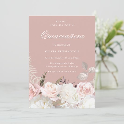 Tuin Blush & Wit Bloemen Quinceanera Party Kaart (Staand voorkant)