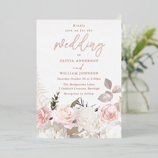 Tuin Blush & Wit Bloemen Roos Gouden Bruiloft Folie Uitnodiging (Staand Voorkant)