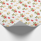 Tuin Chic Vrouwelijke Rode Crème Rozen Floral Cadeaupapier (Hoek)