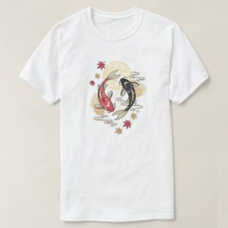 Tuin met koi-geesten in het maanlicht t-shirt