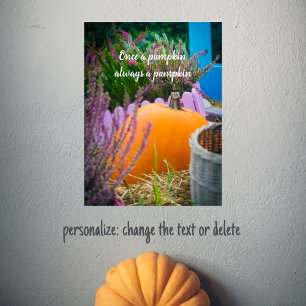 Tuin stilleven met een oranje pompoen poster