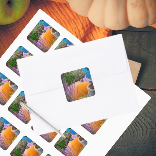 Tuin stilleven met een oranje pompoen vierkante sticker