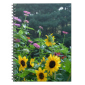 Tuin uitzicht- zonnebloem, madeliefjes, cosmos notitieboek (Voorkant)