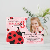 Tuinbloemen en Lady Bugs Verjaardag Uitnodigen Kaart (Staand voorkant)