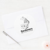 tuinders doen het met een schoffel 2 ronde sticker (Envelop)