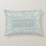 Tuinhout in het Blauwgroen grenshuwelijk Accent Kussen<br><div class="desc">Dusty Blue Blauwgroen Border Personalized Wedding Accent Pillow</div>