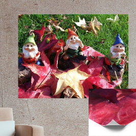 Tuinkabouters in de tuin vallen rode bruine blader poster