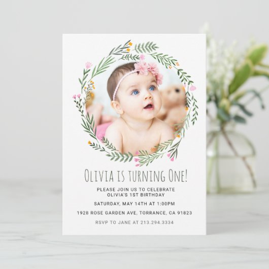 Tuinmeisje met wilde bloemen 1e verjaardag kaart (Staand voorkant)