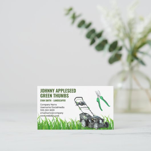 Tuinontwerp | Grasmaaier en snoeischaren Visitekaartje (Staand voorkant)
