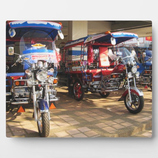 Tuk Tuk Showroom ... Udon Thani, Isaan, Thailand Fotoplaat (Voorkant)