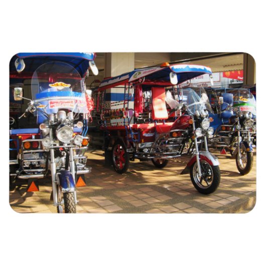 Tuk Tuk Showroom ... Udon Thani, Isaan, Thailand Magneet (Horizontaal)