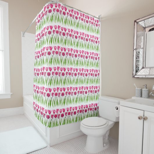 Tulip Garden Print in Fuchsia Pink en Green Douchegordijn (In situ)