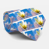 Tulp-en-lucht1579 WIT GELE TULP BLOEM BLAUWE L Stropdas (Opgerold)