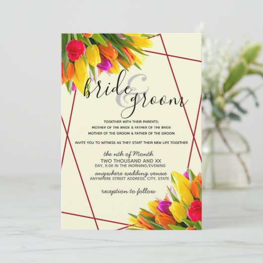 Tulp in Bourgondië en gele achtergrond bruiloft Kaart (Staand voorkant)