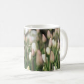 Tulpen beginnen te bloeien koffiemok (Voorkant rechts)