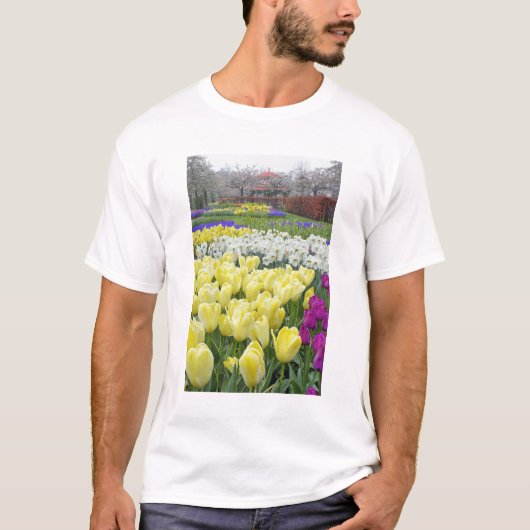 Tulpen, daffodils en bloemen van druiven voor de h t-shirt (Voorkant)