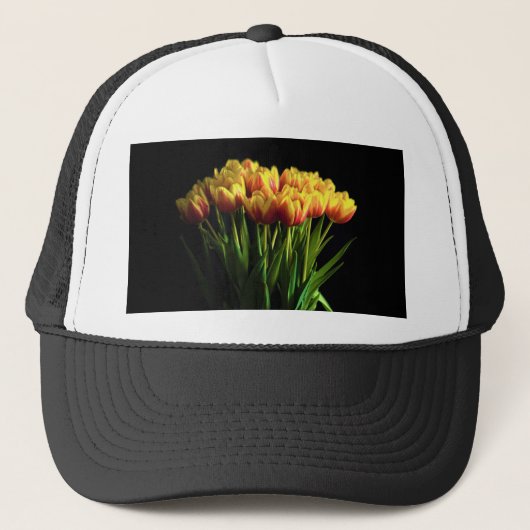 Tulpen in de ventilatorfase trucker pet (Voorkant)