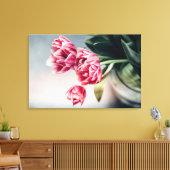 Tulpen in een vaas 2 canvas afdruk (Insitu (Woonkamer))
