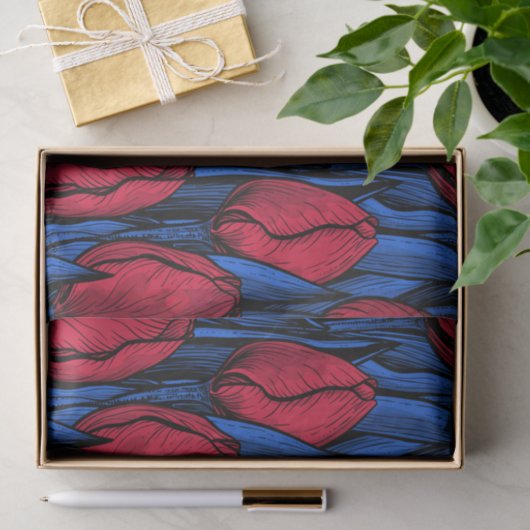 Tulpen in rood en blauw tissuepapier (Geschenk)