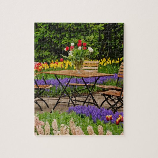 Tulpen van tafel in tuin, Keukenhof, Legpuzzel (Verticaal)