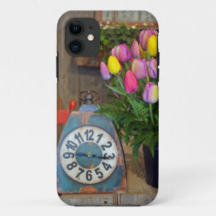 Tulpen voor lente en kloktelefoon iPhone 11 hoesje