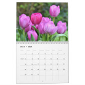 Tulpenbloemen bloeien in een prachtige tuin natuur kalender (Mar 2026)