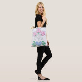Tulpenhart op een boodschappentas tote bag (Op model)