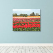 Tulpveld met trekker en schuur canvas afdruk (Insitu (Houten vloer))